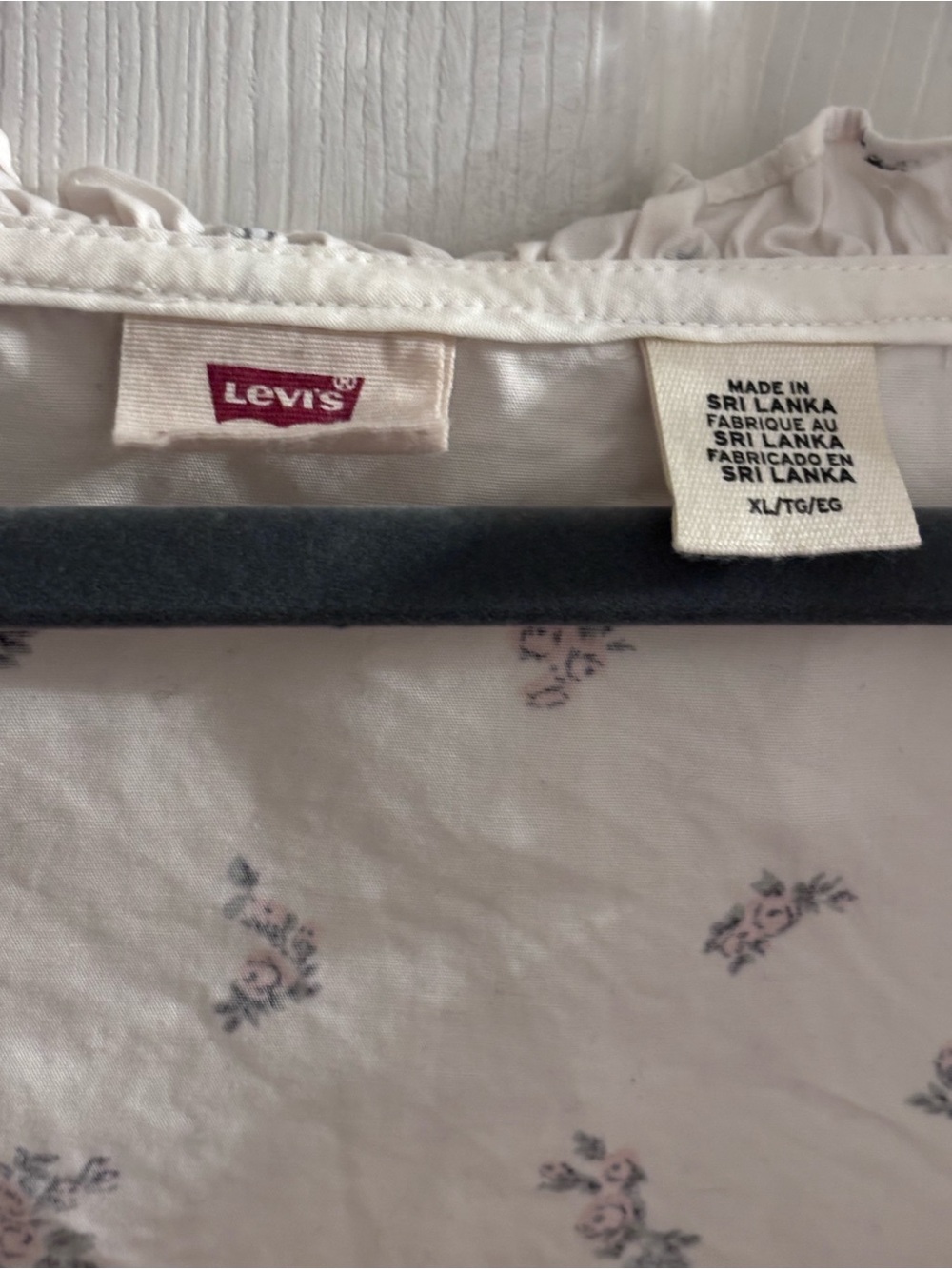 Levi’s White Floral Square-Neck Crop Top - Picture 3 of 4